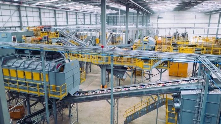 Berry工廠的AUTOSORT?和INNOSORT? FLAKE設備