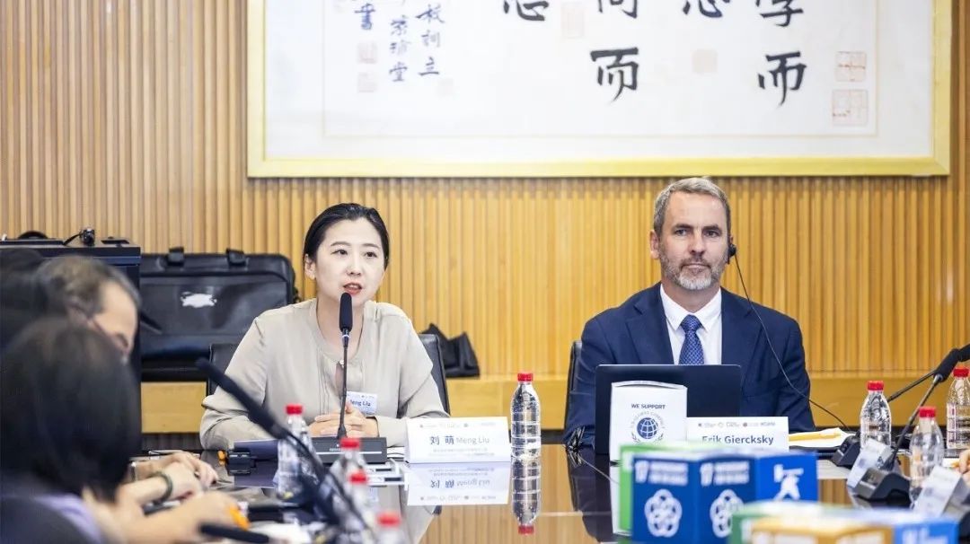 左：聯合國全球契約組織亞太區總代表 劉萌女士;?右：海洋管理聯盟負責人 Erik Gierckski先生。