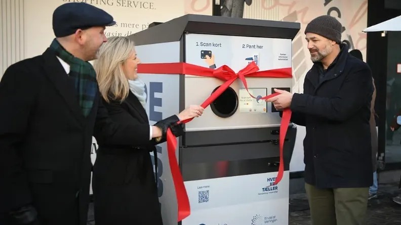 2024年1月17日，可循環使用試點項目在奧胡斯正式啟動：（左起）奧胡斯市技術與環境議員Nicolaj Bang，陶朗集團首席執行官Tove Andersen，奧胡斯市市長Jacob Bundsgaard。